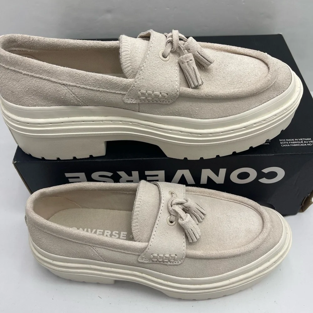 Converse A15553C
CTAS LUGGED HEEL LOAFER OX
LIGHT DUNE/EGRET/LIGHT DUNE Platform - Picture 4 of 16